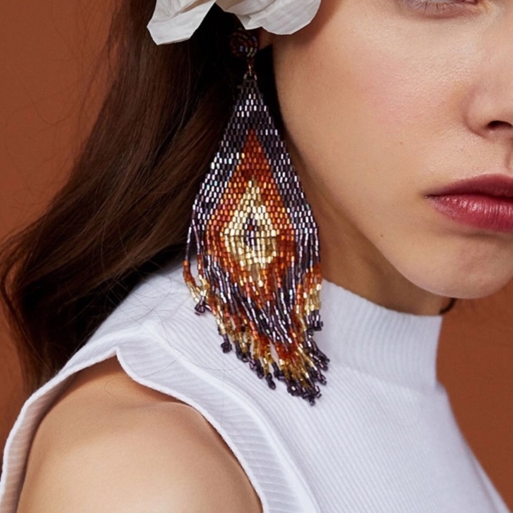 💐Iridescent Tassel Earrings! - Picture 2 of 5